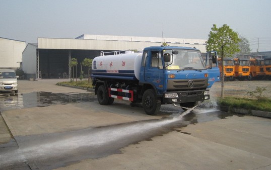 東風(fēng)153<a href=http://www.qmmq.net.cn/ssc target=_blank class=infotextkey>灑水車</a>測試圖片