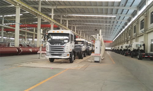 江淮格爾發(fā)<a href=http://www.qmmq.net.cn/ssc target=_blank class=infotextkey>灑水車</a>批量出口委內(nèi)瑞拉