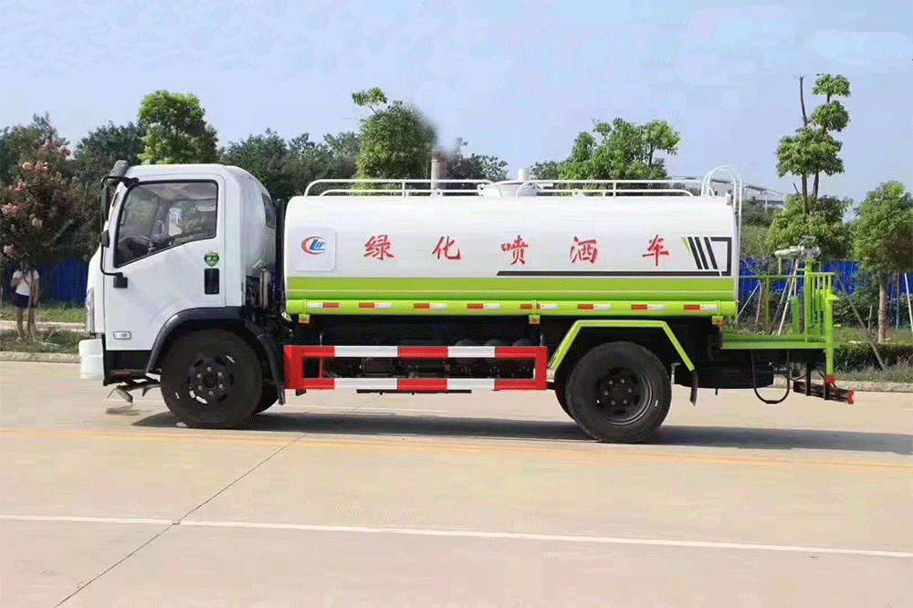 新品國六東風(fēng)大福瑞卡9.2方灑水車圖片3
